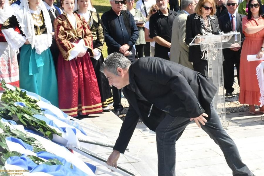 Η Ενωση Κρητών Βούλας Βάρης Βουλιαγμένης τίμησε τον Εθνάρχη
