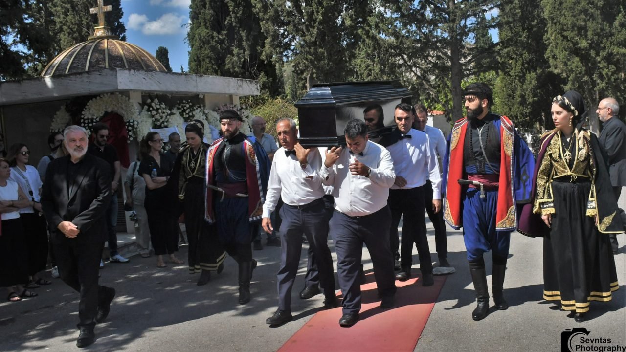 Καλό Ταξίδι στο Μεγάλο Κρητικό Γιώργο Σγουράκη