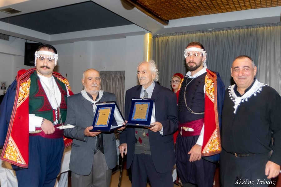 Σύλλογος Κρητών Αλίμου-Κοπή Αγιοβασιλόπιτας ετήσιος χορός