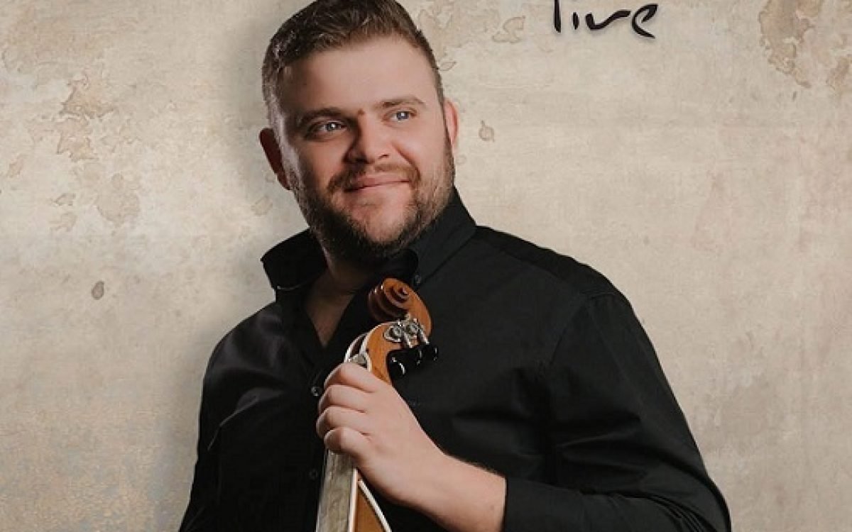 Ο Γρηγόρης Σαμόλης στη “Γιορτή του Κλήδονα”, στο Πάρκο Τρίτση