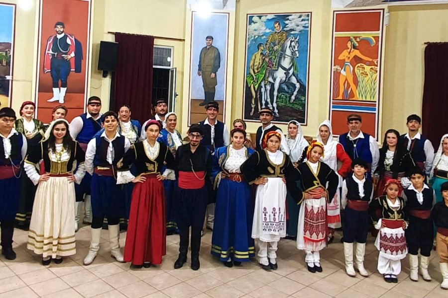 Ο Σύλλογος Κρητών Αχαρνών γιορτασε τα 46 χρόνια απο την ιδρυση του.