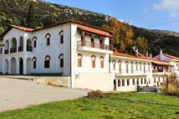 Σύλλογος Κρητών Ευβοίας “Ο Ψηλορείτης”-χαιρετισμούς στην Ι.Μ.Αγίου Νικολάου Αμαρύνθου